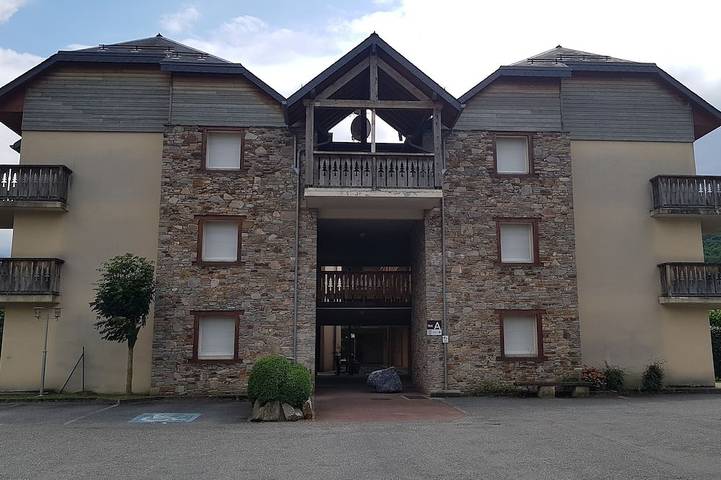 Appartement entier, Appartement T3 rez-de-jardin dans résidence in Bagnères-de-Luchon, Pyrénées