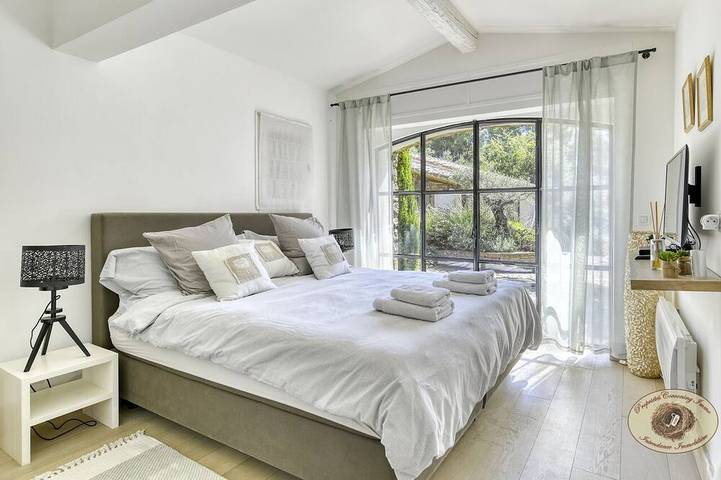 Location de vacances pour 10 personnes, avec balcon et jardin à Le Beausset - 4