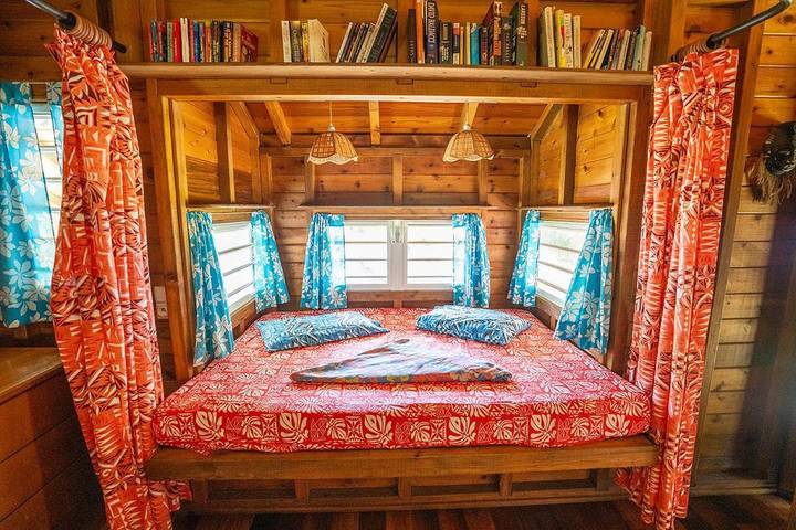 Gîte pour 8 personnes, avec vue ainsi que jardin et balcon dans Ha'apiti - 4