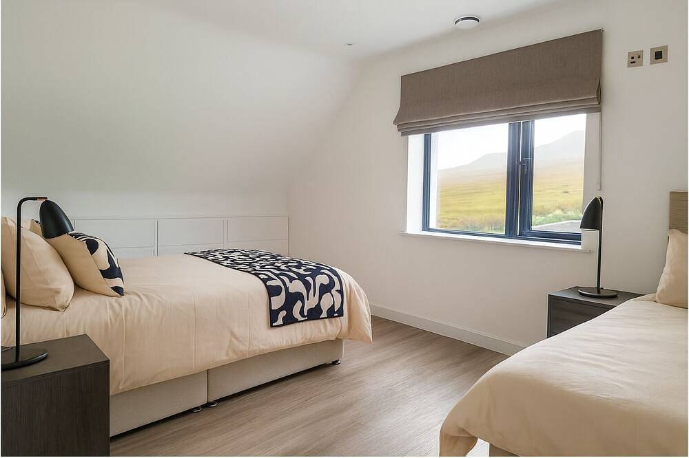 Oceanfront Bliss: A Serene Home on the Edge of the Atlantic in Doogea ED, Achill Island