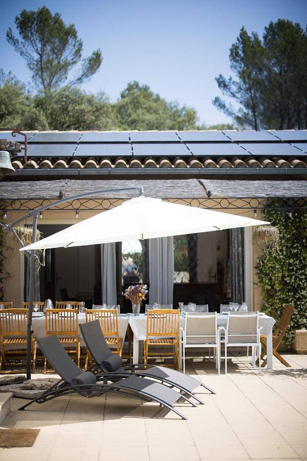 Location de vacances pour 6 personnes, avec bassin pour enfant et jardin ainsi que vue et piscine, animaux acceptés à Castillon-du-Gard - 2