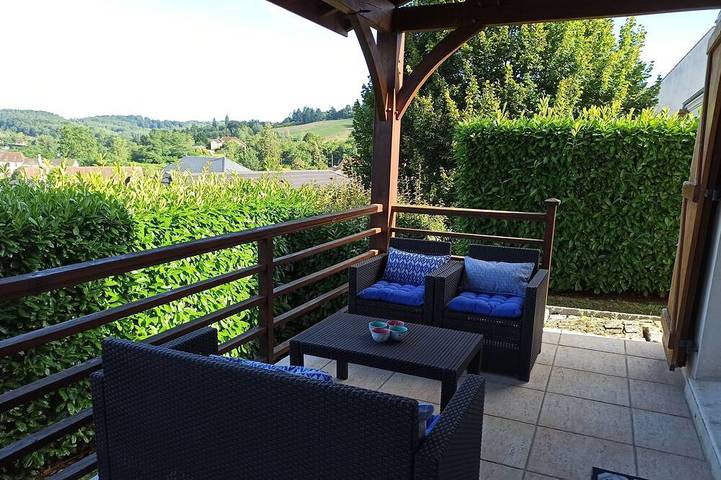 Villa with pool for 4 people, with pool and garden in Dordogne