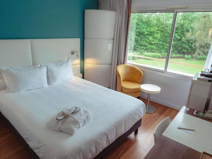 Hôtel pour 2 personnes, avec piscine et jardin à Ussac - 4