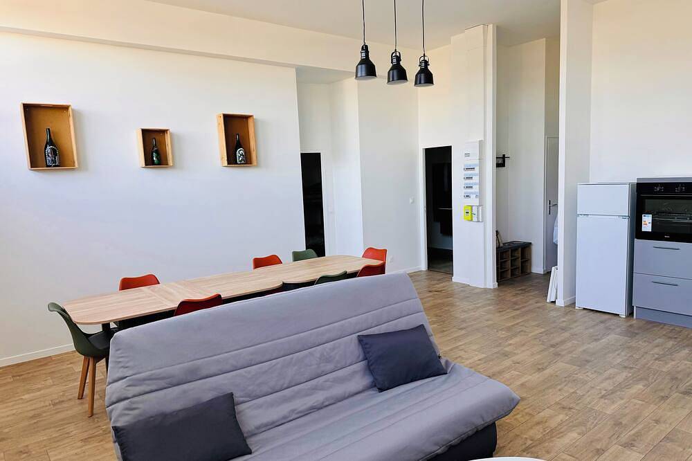 Entire apartment, Magnum Apartment in Châlons-en-Champagne, Marne