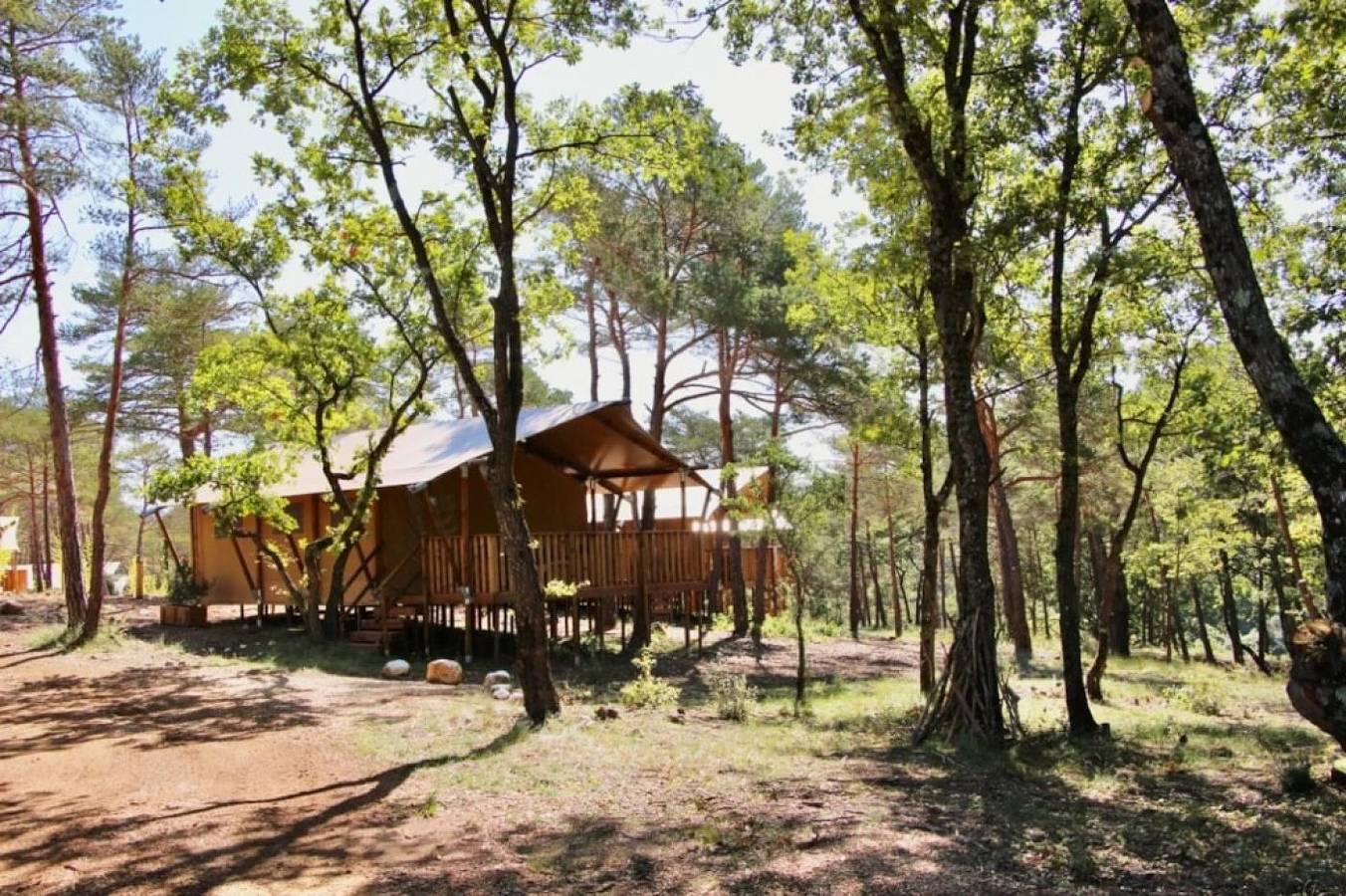 Zecamping 3 étoiles piscine pet friendly tente 35m2 5 pers in Saint-Laurent-du-Verdon, Parc naturel régional du Verdon