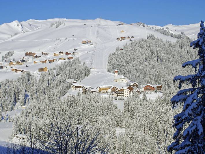 Ferienwohnung für 5 Personen, mit Ausblick und Terrasse in Damüls - 2