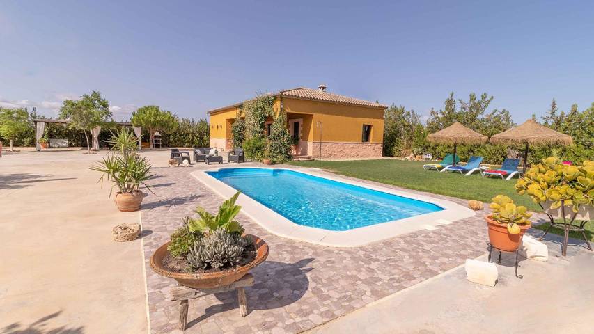 Casa rural para 6 personas, con terraza y jardín, Se admiten mascotas en Sierra Sur de Sevilla
