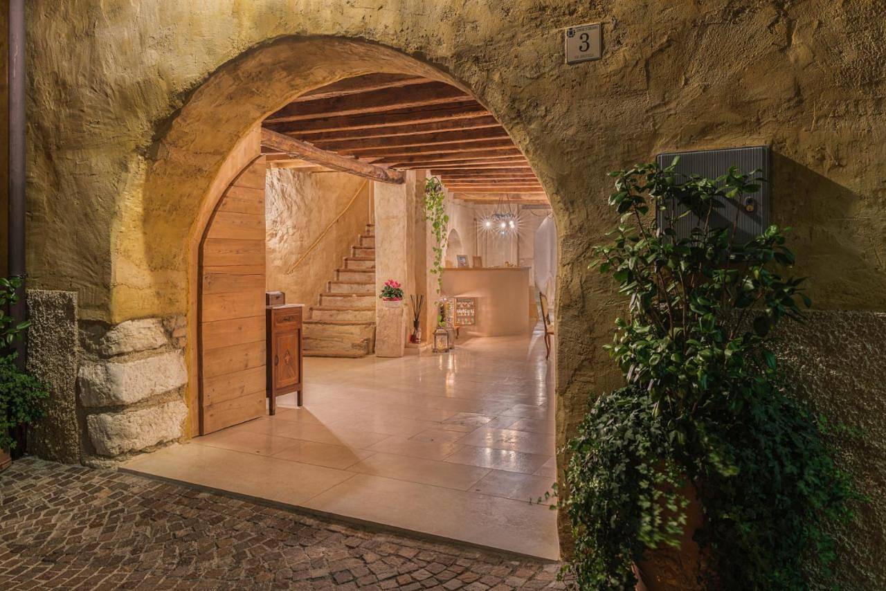 Corte Alma Spa and Luxury Home in Gargnano, Prealpi Gardesane