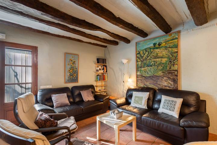 Casa rural 'Cal Contra' con vistas a la montaña, piscina privada y Wi-Fi in Gelida, Interior de Barcelona