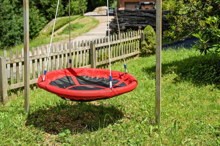 Ganze Wohnung, Familienferienwohnung mit Spielplatz, Babybett & Weitblick – bis 4 Personen in Seebach (Ortenaukreis), Achertal
