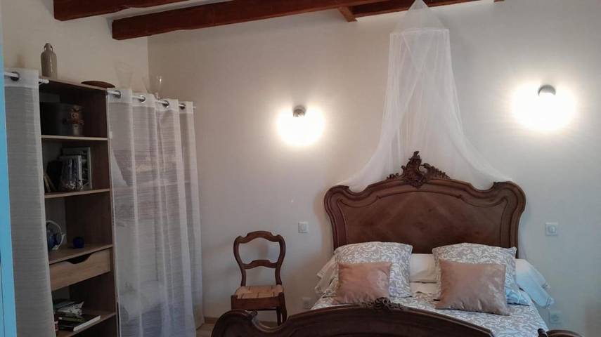 Maison d’hôte pour 2 personnes, avec vue ainsi que jardin et terrasse, animaux acceptés en Charente - 4