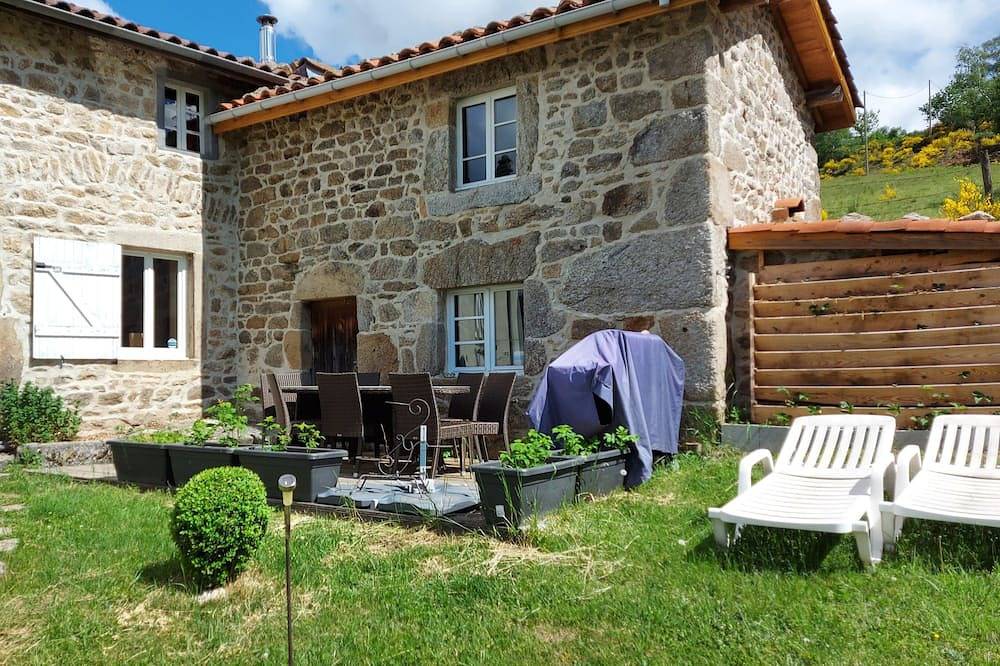 Gîte de montagne à 1000m au cœur des monts du Forez (ski, raquettes, rando ...) in Chalmazel-Jeansagnière, Montbrison