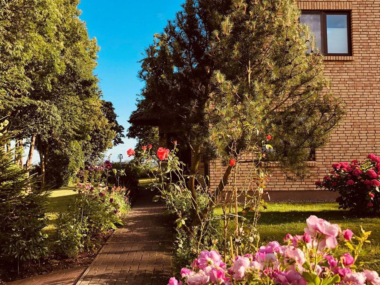 Ganze Ferienwohnung, Ferienwohnung Zur Schoritzer Wiek 10 - Ferienwohnung „Zur Schoritzer Wiek 10“ – Licht, Ruhe & weiter Blick über die Boddenlandschaft in Groß Schoritz, Garz/Rügen