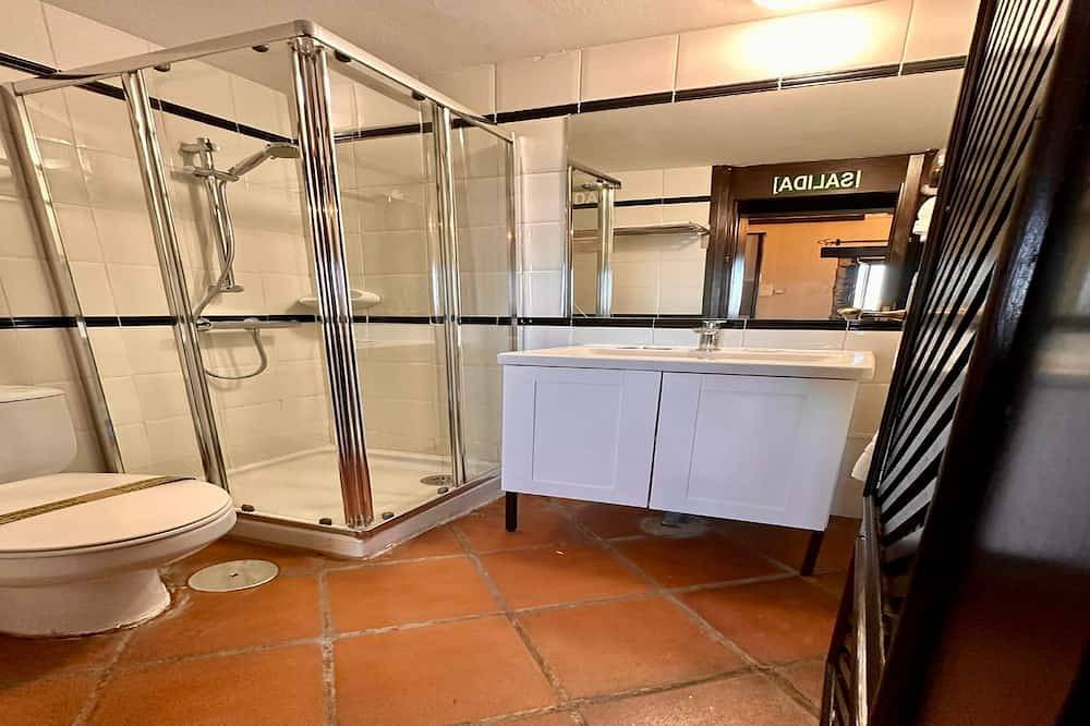Entire apartment, Experiencia Inigualable con Vistas Impresionantes in Patones, Madrid Province