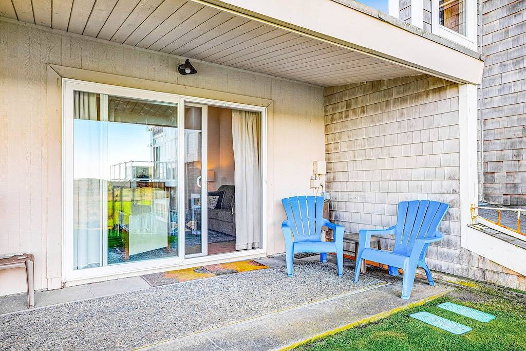 Ganze Wohnung, Oceanfront condo - walk to beach & Gearhart Golf Links in Gearhart, Clatsop County