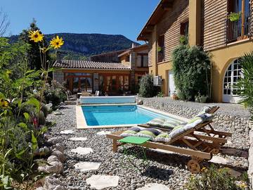 Cottage pour 3 personnes, avec piscine ainsi que jacuzzi et jardin à Puivert