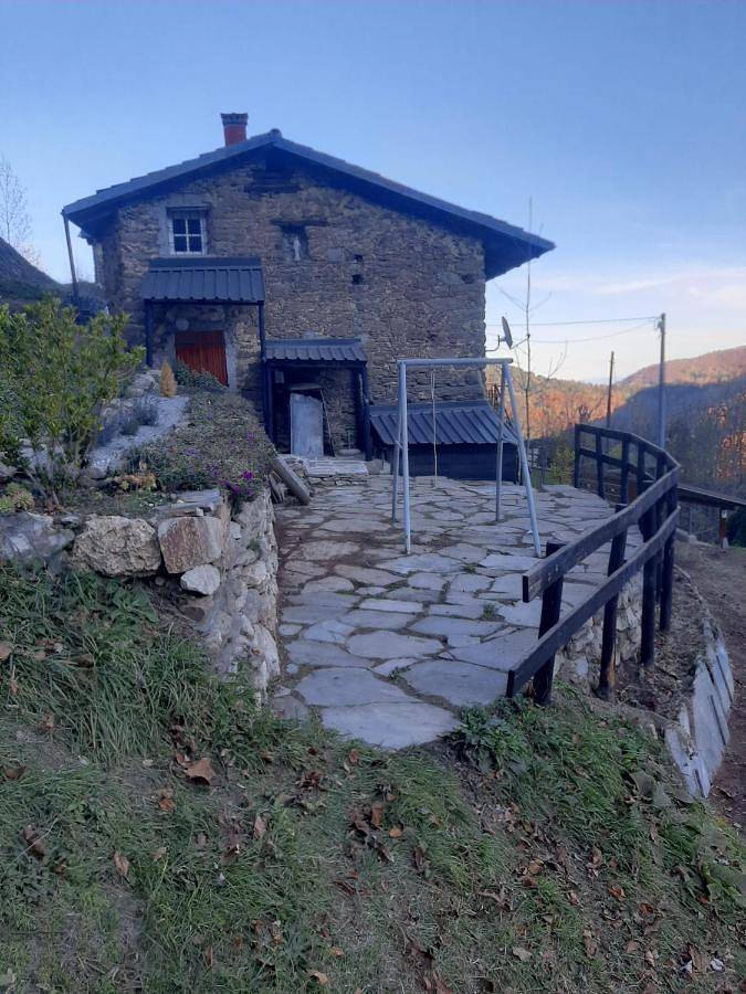 Gîte pour 4 personnes, avec Balcon ainsi que Jardin et Vue à San Damiano Macra - 4