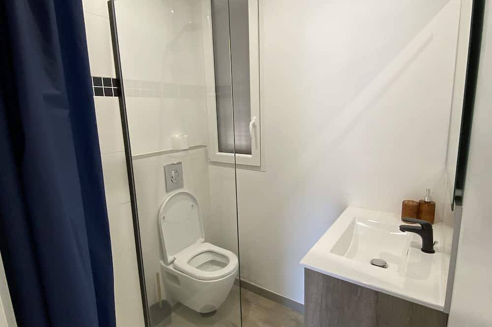 Appartement entier, Appartement les Marines, accès plage à pied. Vue mer. Grande terrasse. in Tiuccia, Casaglione