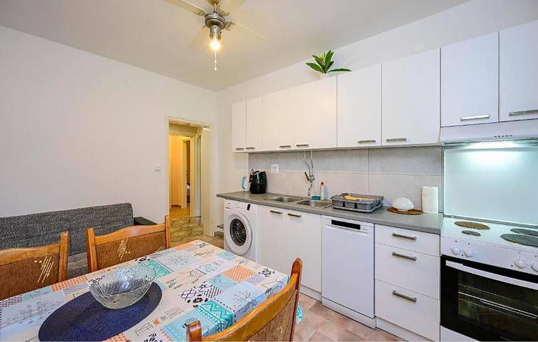 Gîte pour 4 personnes, avec vue sur le lac et terrasse, animaux acceptés à Drače - 4