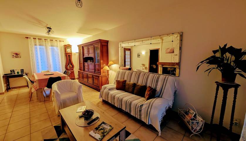 Gîte pour 6 personnes, avec jardin à Saint-Yrieix-la-Perche - 4