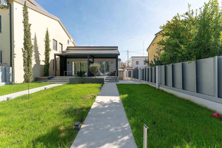 Elegant Villa Just Steps from the Beach in Lido degli Estensi, Comacchio