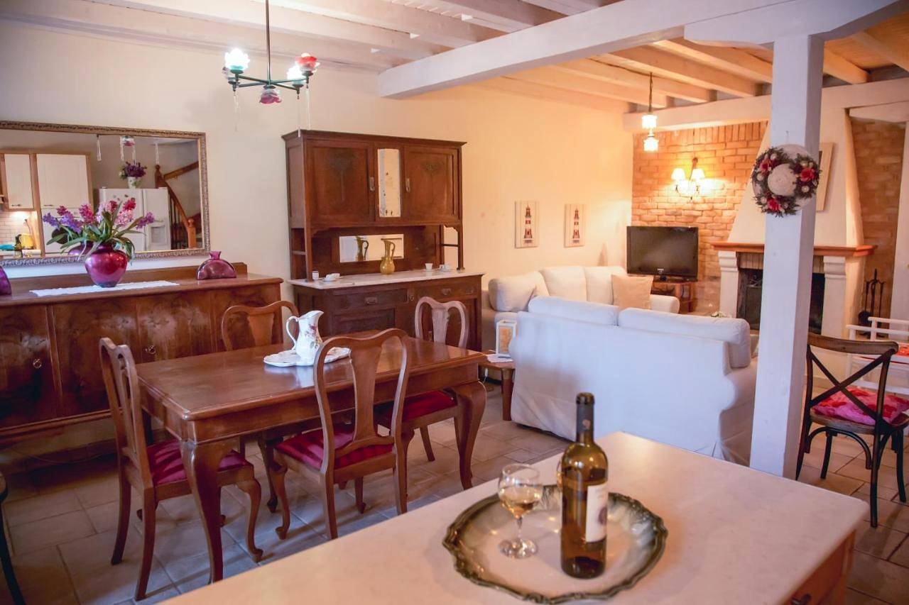 Three-Bedroom Townhouse in Βασιλική, Ελλάδα