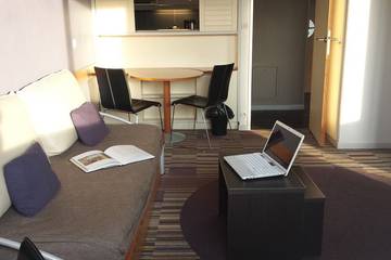 Appartement De Vacances pour 3 Personnes dans Courbevoie, Hauts-de-Seine, Photo 4