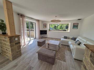 Gîte pour 6 personnes, avec terrasse à Brech