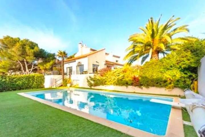 Villa Andréa in Carry-le-Rouet, Costa mediterránea (Francia)