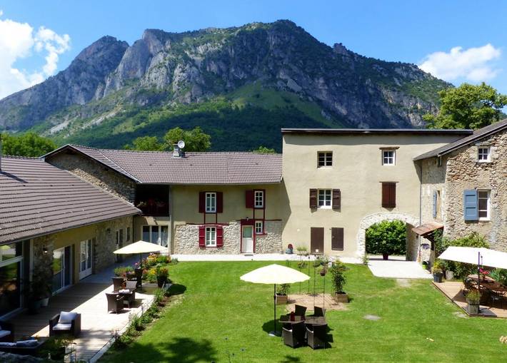 Gîte pour 4 personnes, avec jardin ainsi que piscine et jacuzzi à Tarascon-sur-Ariège - 2