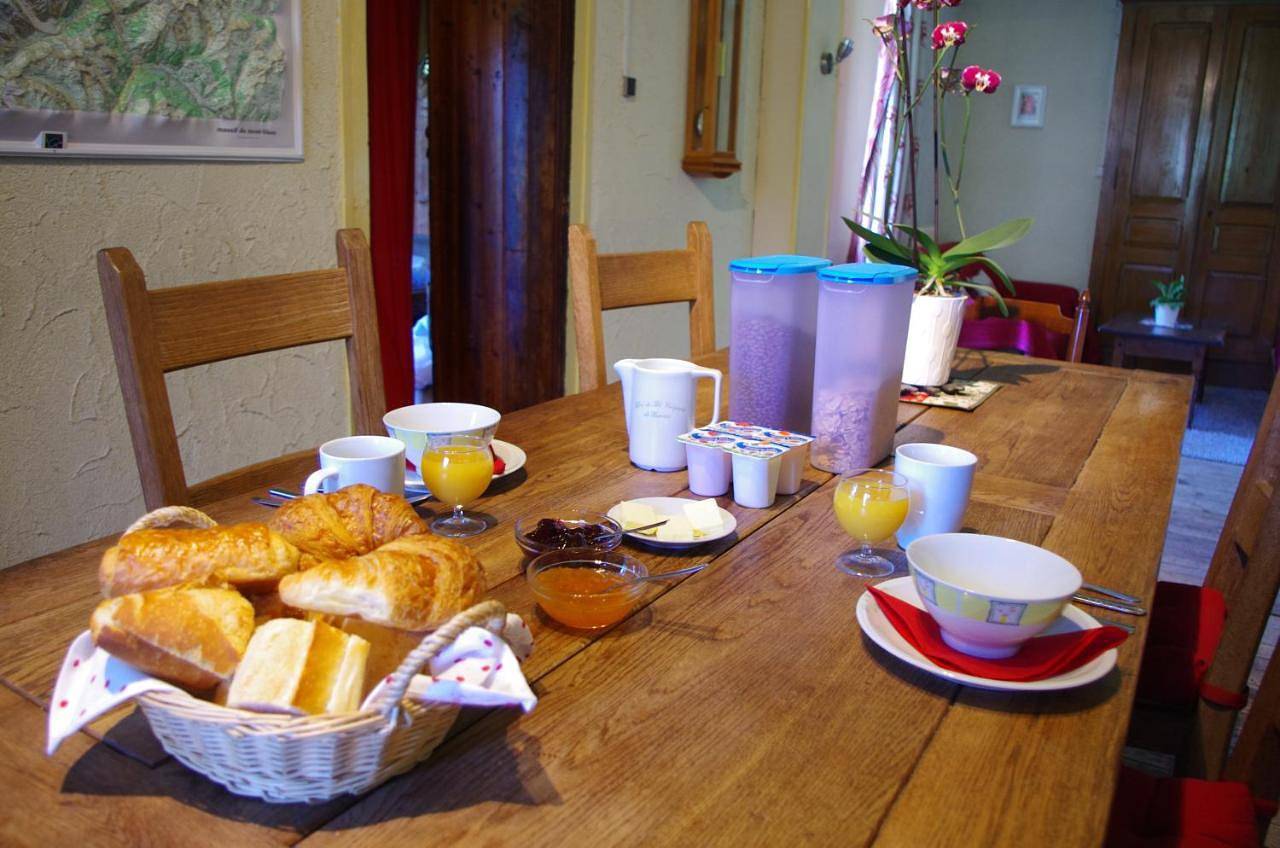 Double Room with Private Bathroom in Saint-Gervais-les-Bains, Pays du Mont-Blanc