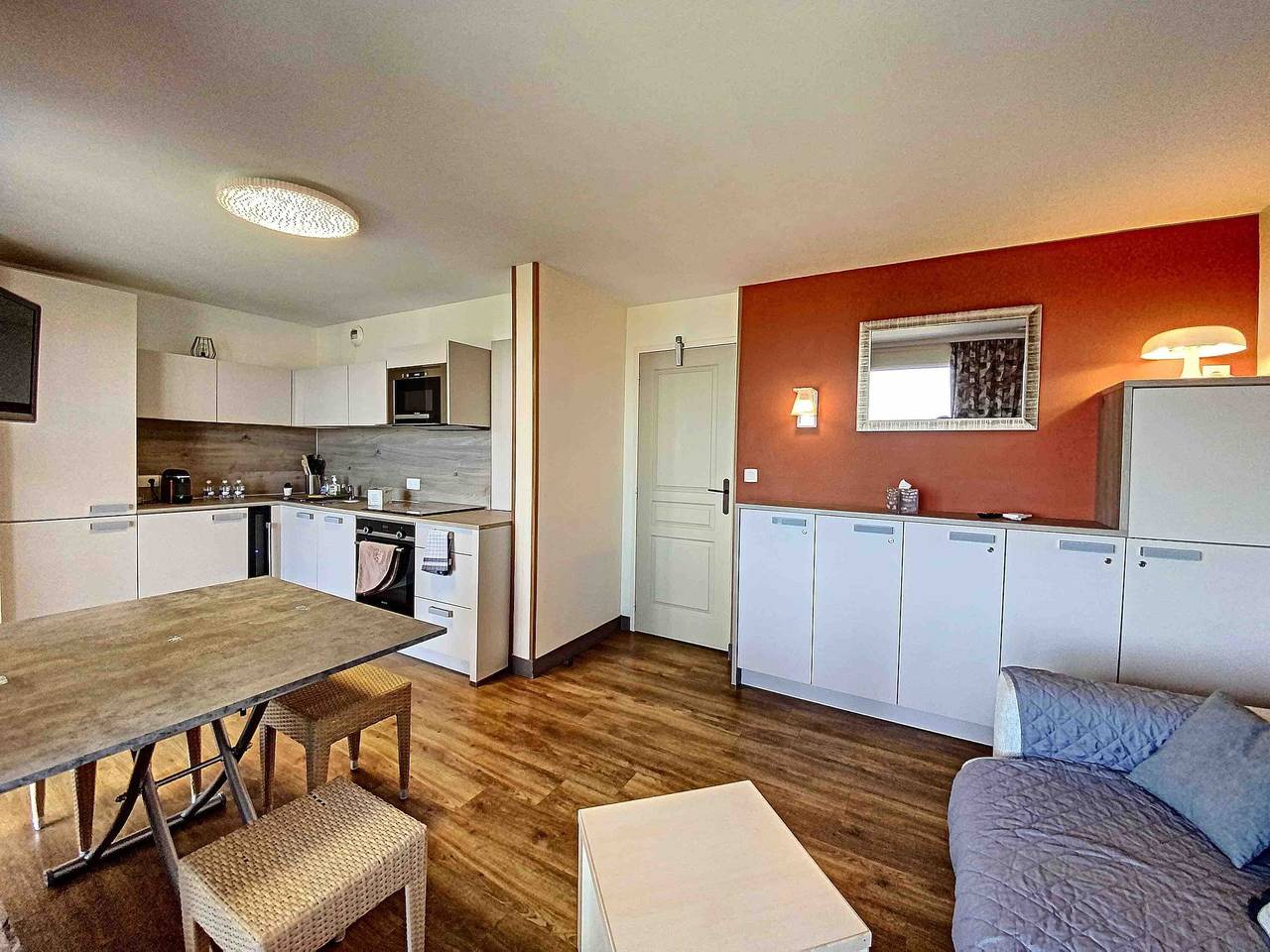 Ganze Wohnung, Appartement T3 für 6 Personen in Cap Esterel – Meerblick, Terrasse, Wlan, Klimaanlage, Parkplatz, Bettwäsche in Cap Esterel, Saint-Raphaël