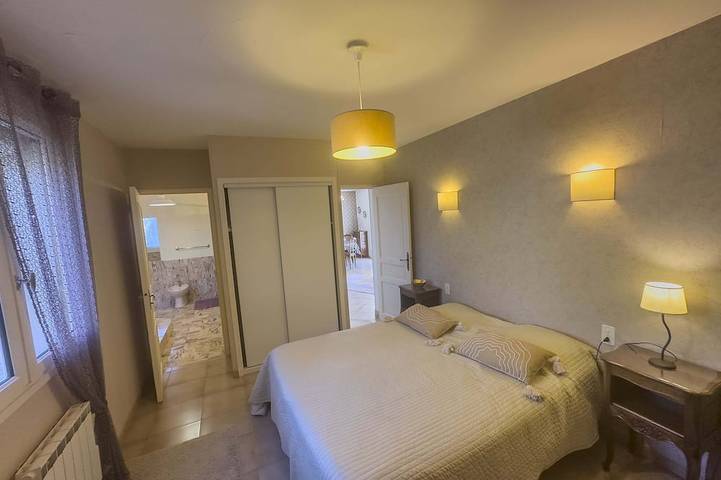 Location de vacances pour 6 personnes, avec jardin à Bessan - 2