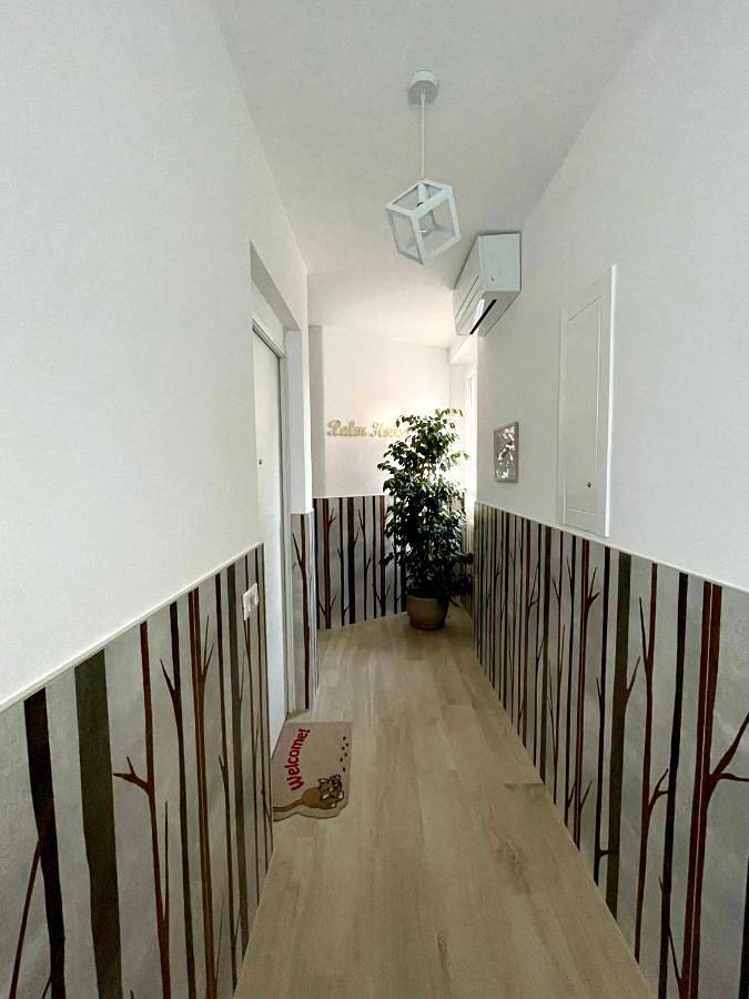 Location de vacances pour 2 personnes, avec Terrasse ainsi que Jardin et Vue à Cupra Marittima - 2