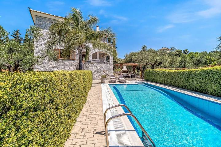 Villa pour 4 personnes, avec Balcon ainsi que Terrasse et Jardin