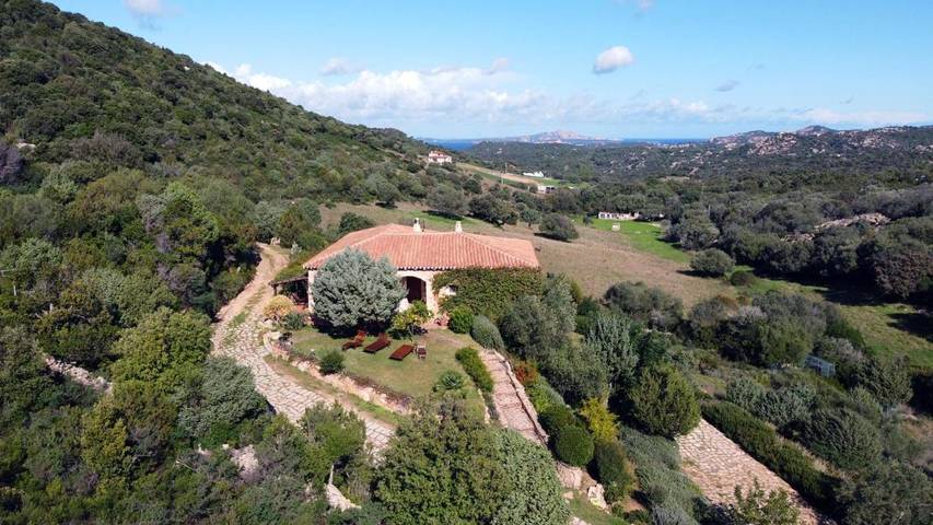 Location de vacances pour 2 personnes, avec vue et jardin à Arzachena - 3