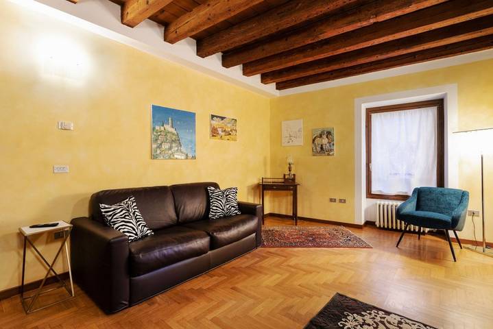 Ganze Wohnung, Ferienwohnung für 2 Personen in Centro Storico di Verona, Verona