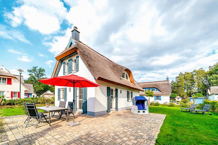Ferienhaus für 4 Personen, mit Terrasse und Garten sowie Sauna in Glowe - 3