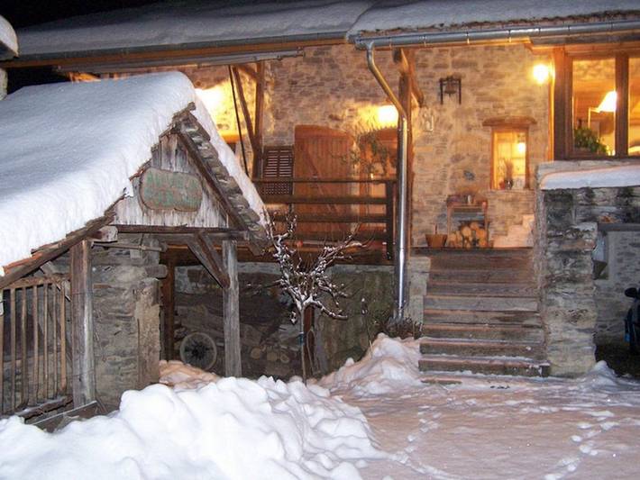 Gîte pour 7 personnes, avec terrasse à La Chapelle-du-Bard