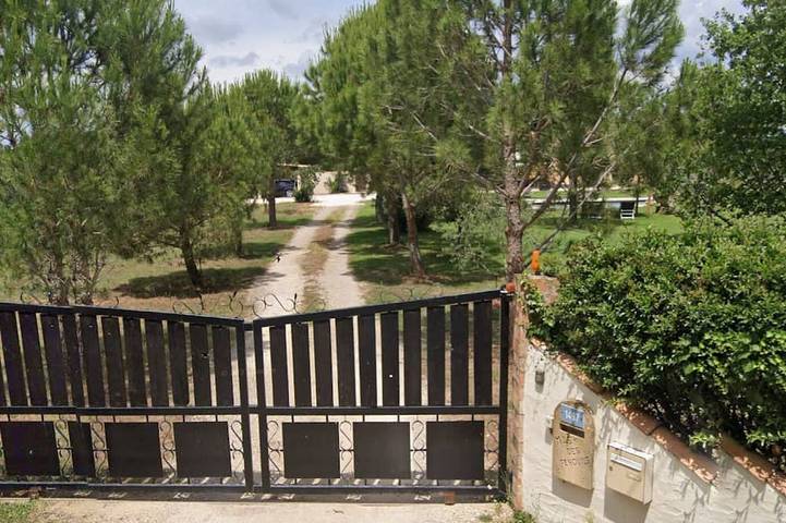 Ferienhaus - 5   Räume - 8/10   Personen in Arles, Mittelmeerküste (Frankreich)