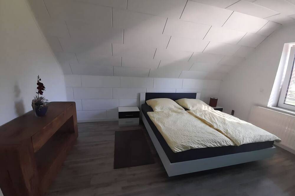 Ganze Wohnung, Wunderschöne Ferienwohnung in Minden- ruhig und zentrumsnah gelegen in Stemmer, Minden