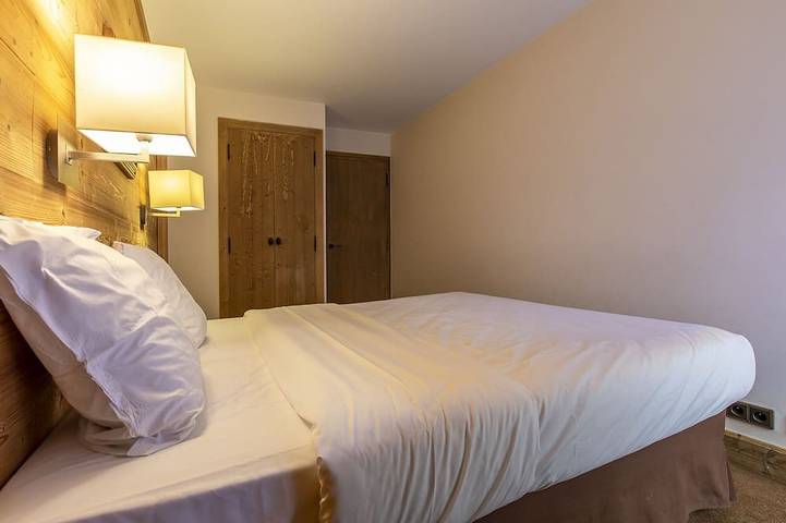 Chalet pour 4 personnes, avec balcon/terrasse, animaux acceptés dans Courchevel 1850 - 3