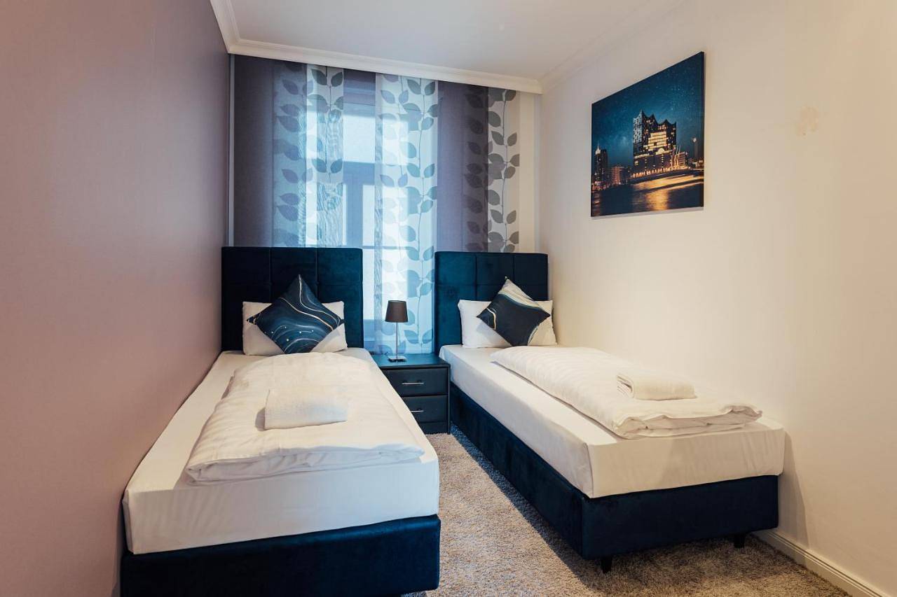 Double or Twin Room with Shared Bathroom in Hamburg Wandsbek, Hamburg