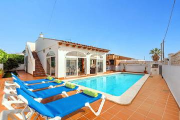 Chalet in Cala en Porter, Municipio de Alaior für 6 