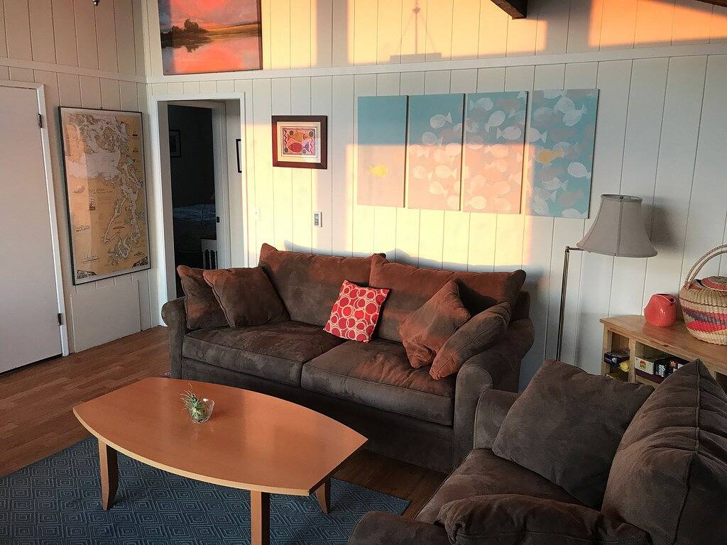 Cabin for 4 Guests in Whidbey Island, Island County