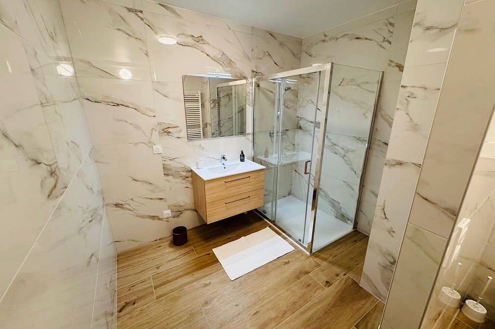 Ganze Wohnung, Lake view apartment, terraces, 2 bedrooms, open kitchen in Évian-les-Bains, Thonon-les-Bains und Umgebung