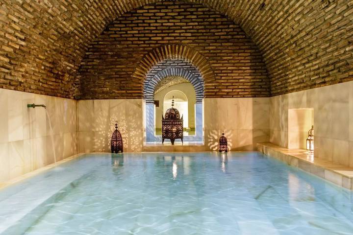 Riad for 2 people, with Balcony and Pool as well as Sauna in Toledo