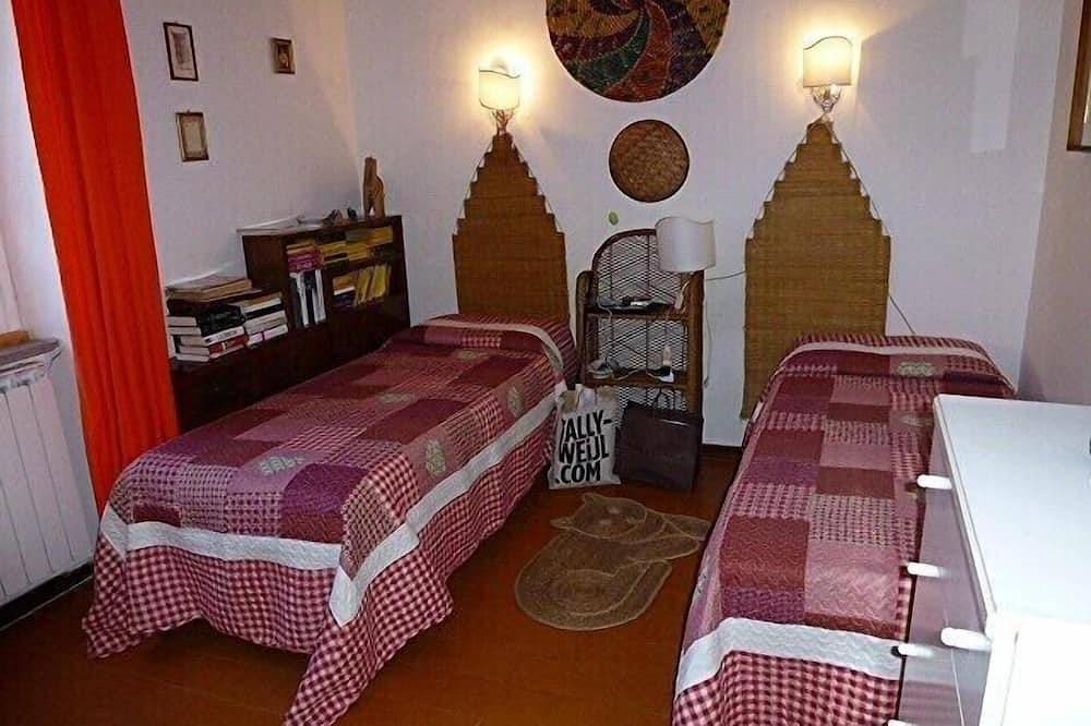 Bonito chalet con piscina privada a 300 metros del mar, aparcamiento privado, jardín in Ladispoli, Provincia de Roma