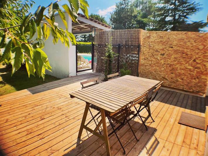 Location de vacances pour 2 personnes, avec piscine ainsi que jardin et vue à Pertuis - 3