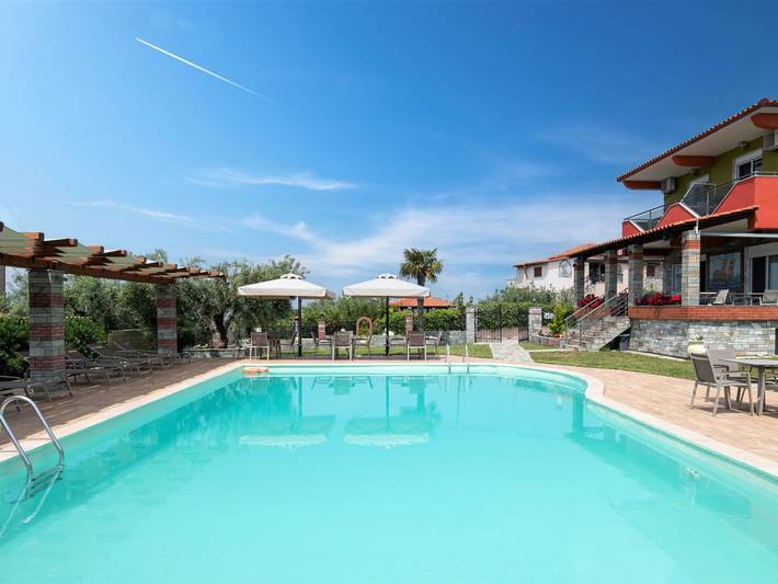 Ferienwohnung für 5 Personen, mit Garten und Ausblick sowie Terrasse und Pool - 1